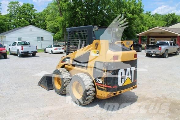 CAT 226 Mini incarcator