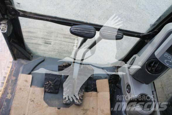 CAT 323FL Excavatoare pe șenile
