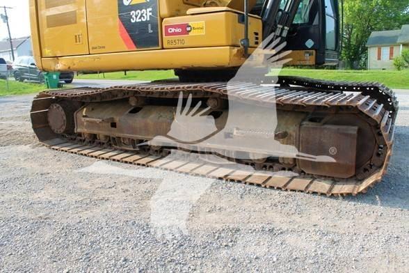 CAT 323FL Excavatoare pe șenile
