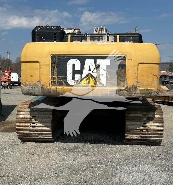 CAT 330D Excavatoare pe șenile
