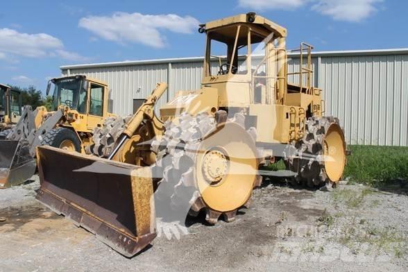 CAT 815B Compactoare monocilindrice