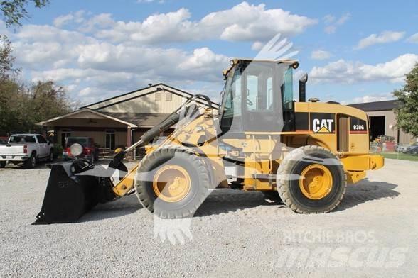 CAT 930G Incarcator pe pneuri