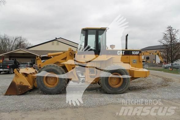 CAT 938F Incarcator pe pneuri