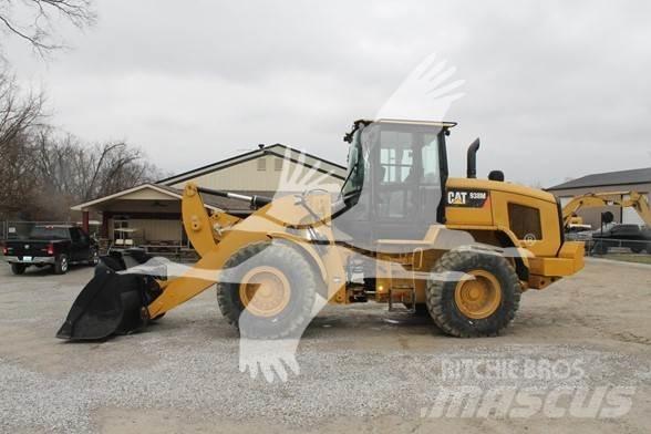 CAT 938M Incarcator pe pneuri