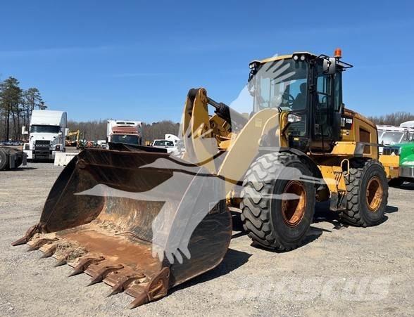 CAT 938M Incarcator pe pneuri