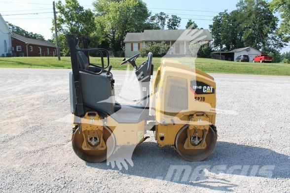 CAT CB14B Compactoare monocilindrice