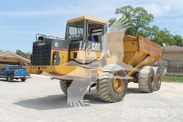 CAT D350E Transportoare articulate