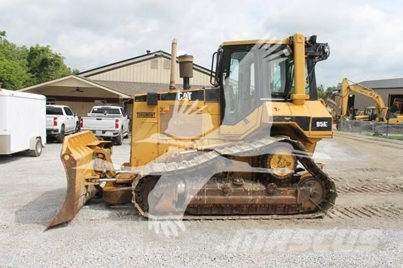 CAT D5M XL Buldozere pe senile