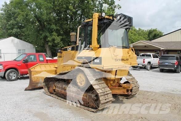 CAT D5M XL Buldozere pe senile