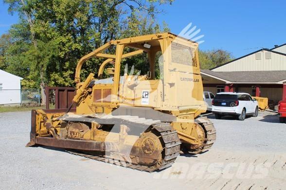 CAT D6D Buldozere pe senile