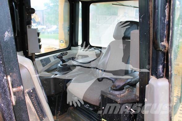 CAT D6T Buldozere pe senile