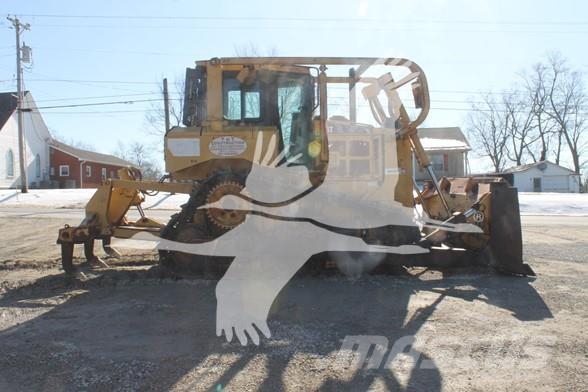 CAT D6T XL Buldozere pe senile