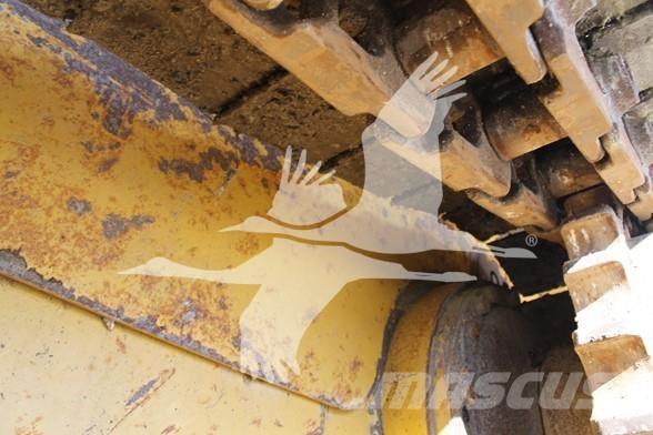 CAT D6T XL Buldozere pe senile