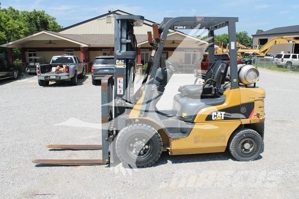 CAT GP25N Stivuitor diesel