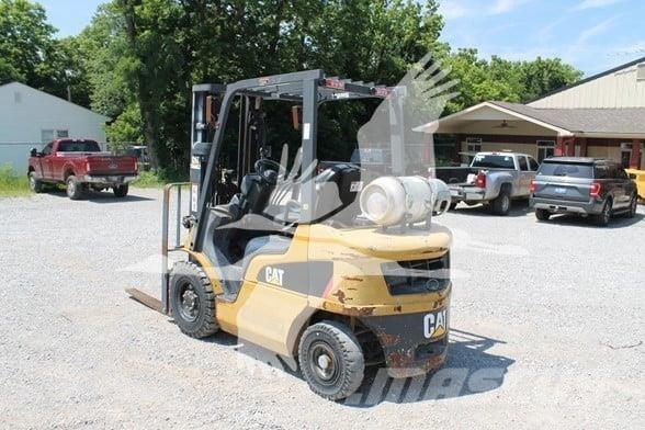 CAT GP25N Stivuitor diesel