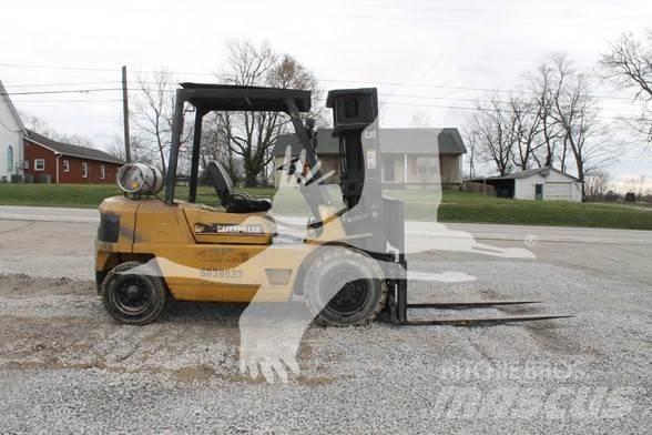 CAT GP40 Stivuitor diesel