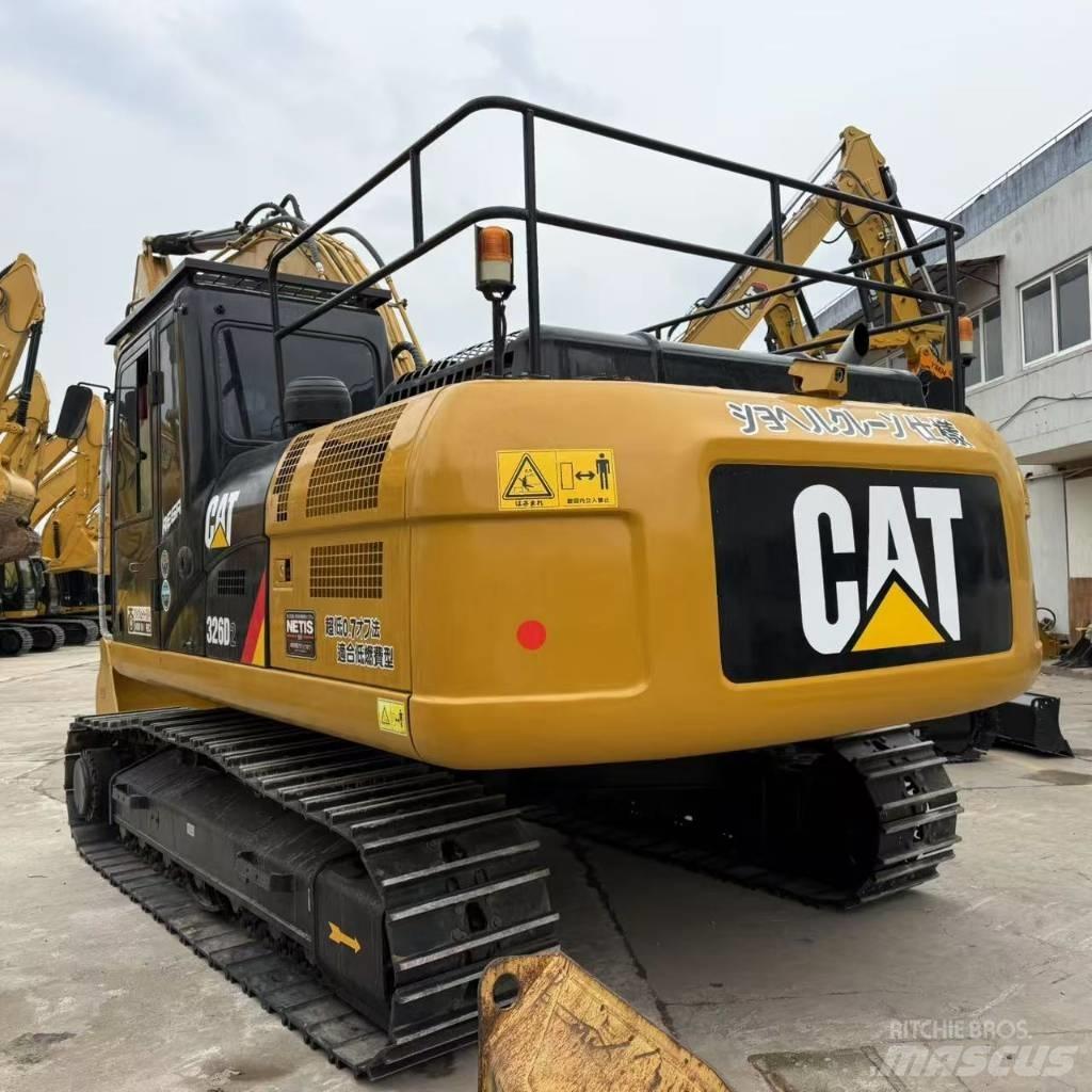 CAT 326D2 Excavatoare 7t - 12t