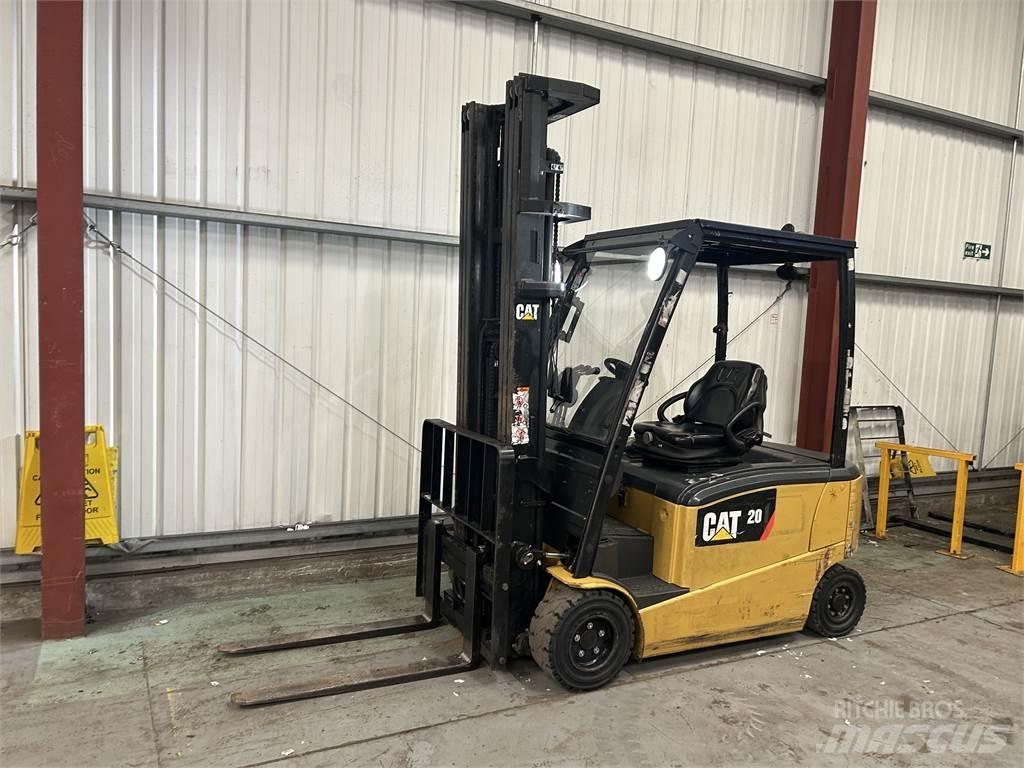 CAT EP20PN Stivuitor electric