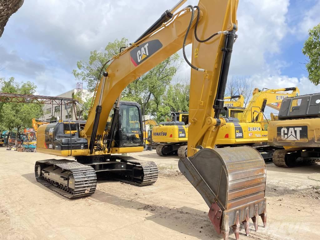 CAT 320D2 Excavatoare pe șenile
