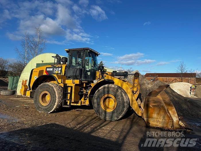 CAT 966M Incarcator pe pneuri