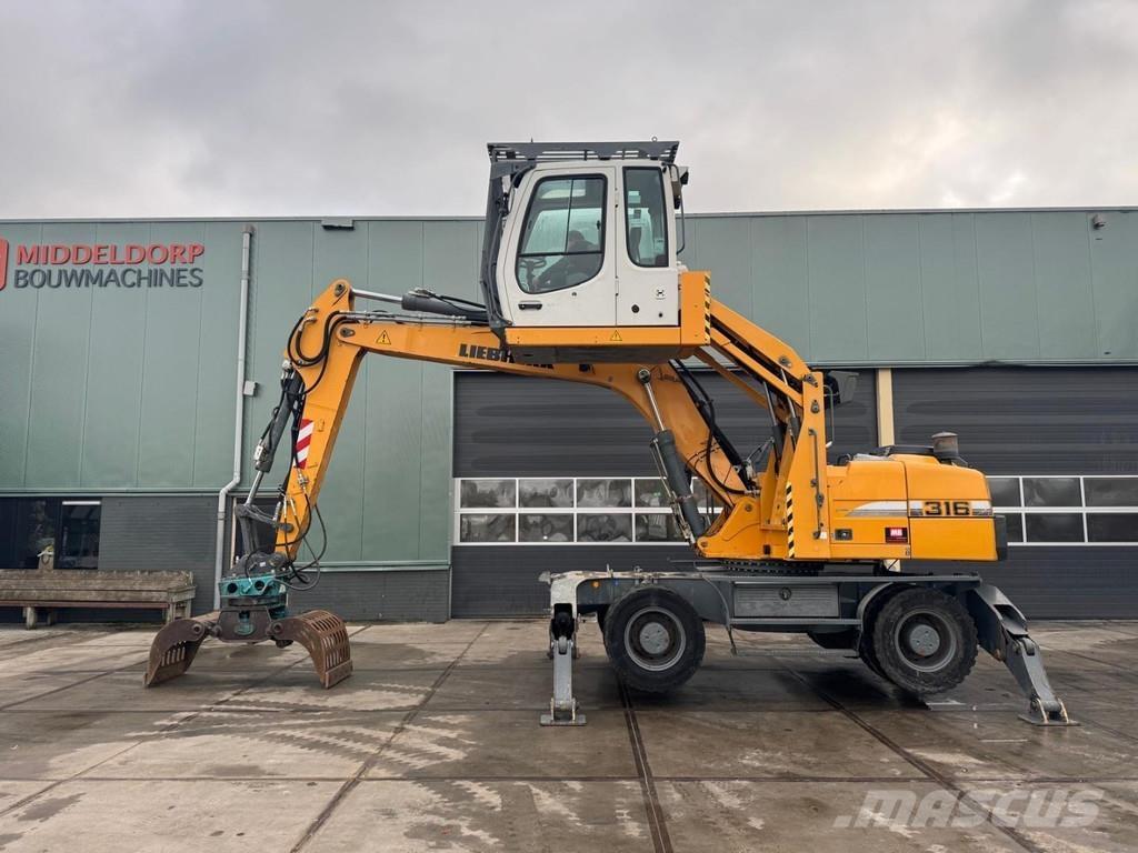 Liebherr A 316 Paleta de manipulare