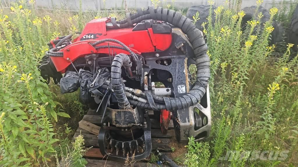 Komatsu C 144 Combine forestiere