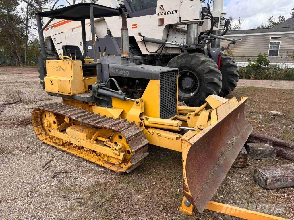 Komatsu D 21 P-5 Buldozere pe senile