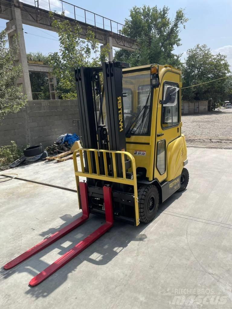Hyster J1.5UT Stivuitor electric