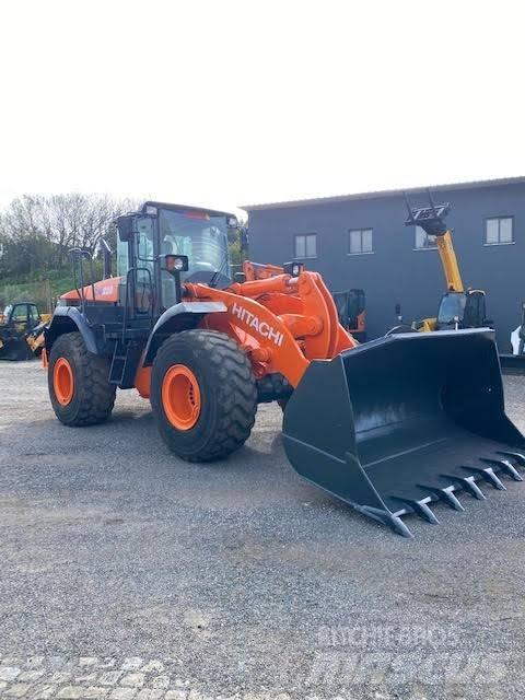 Hitachi ZW 220 Incarcator pe pneuri