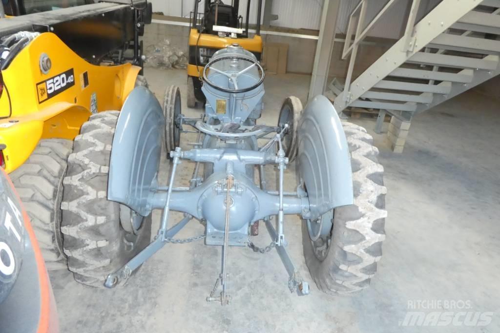 Ferguson type a Tractoare