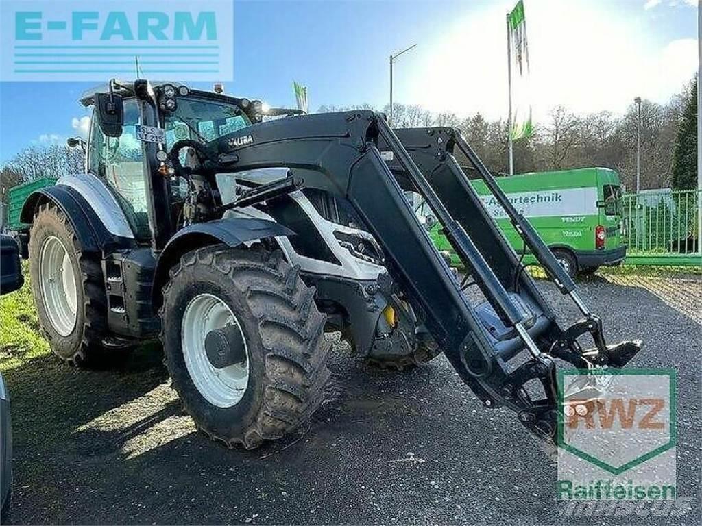 Valtra t215d Tractoare