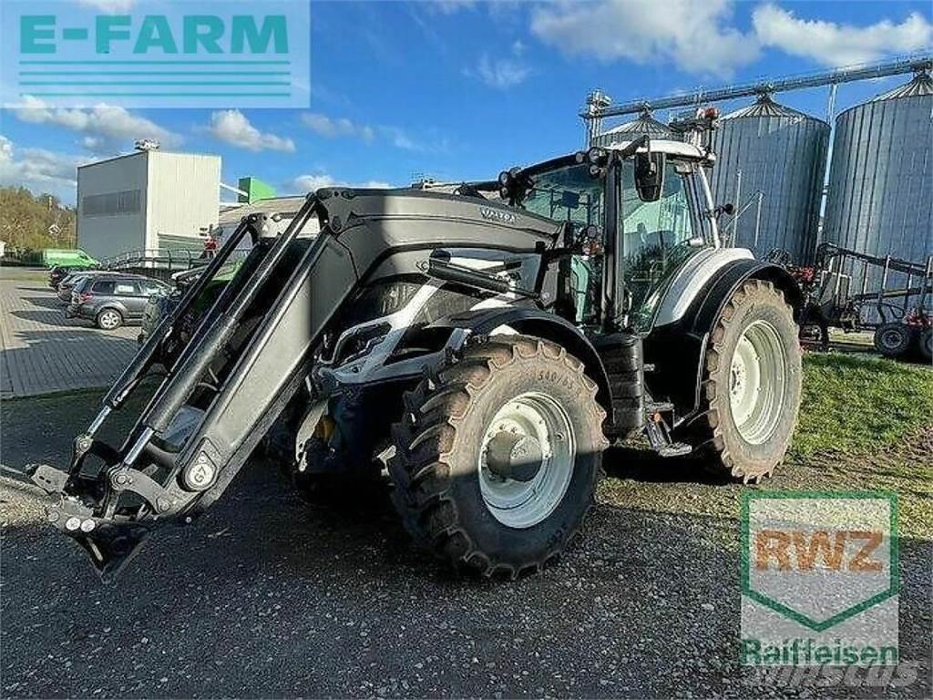 Valtra t215d Tractoare