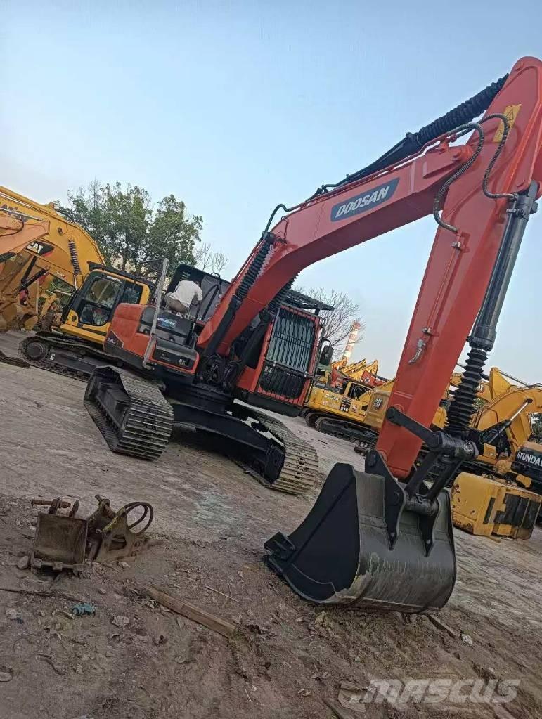 Doosan DX 225LC-9c Excavatoare pe șenile
