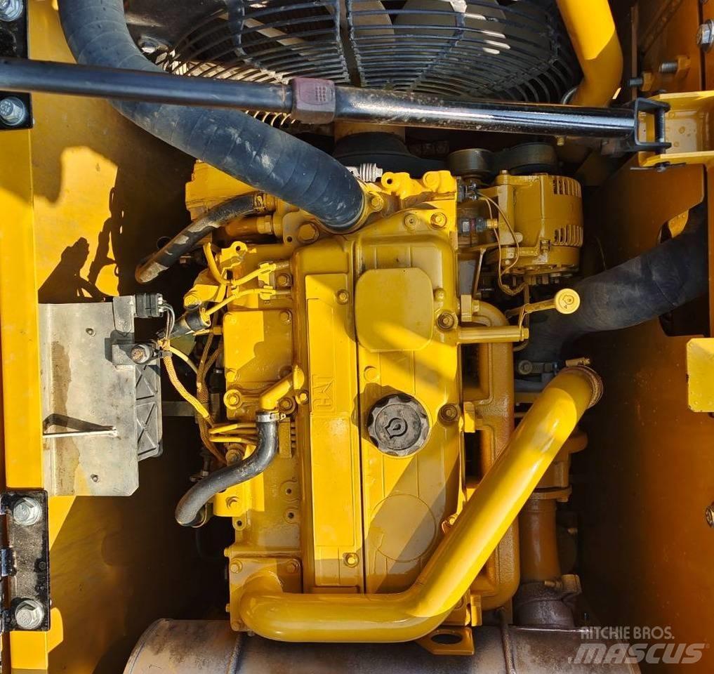 CAT 313D2GC Excavatoare pe șenile
