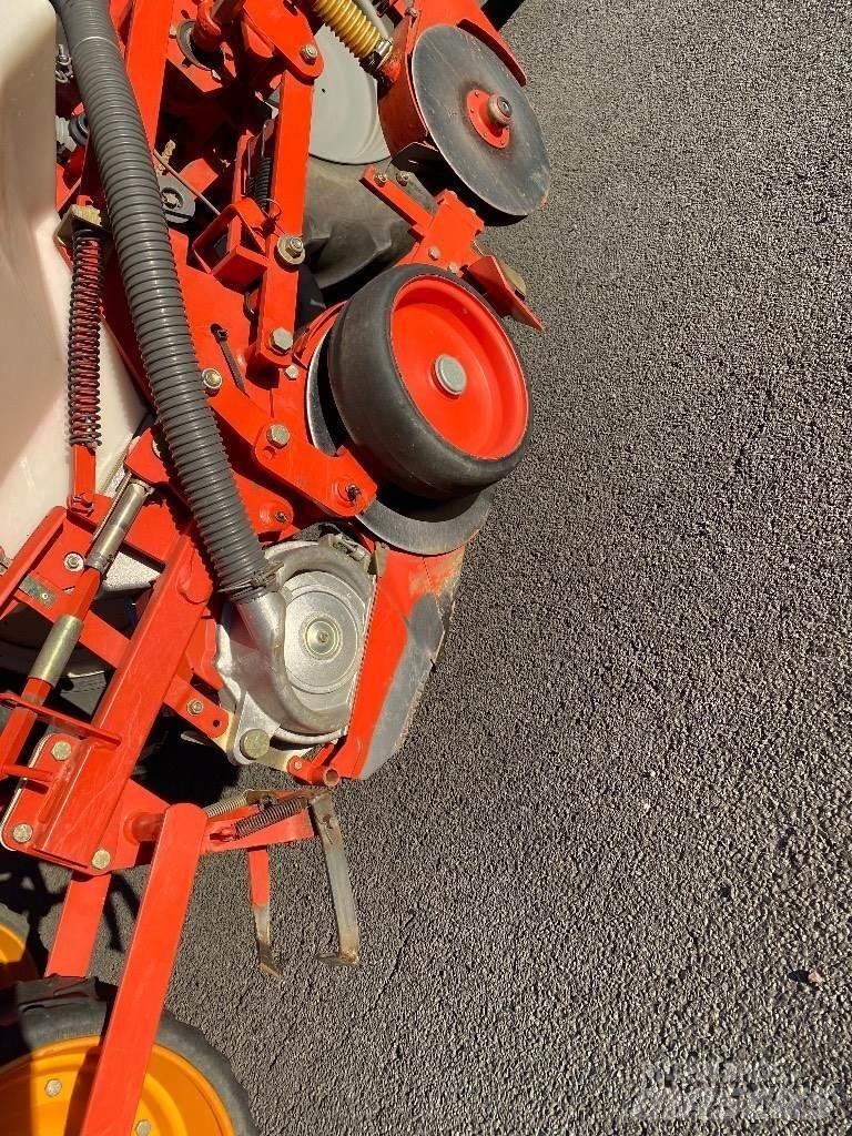 Kuhn Planter 2 Masini cu insamantare precisa