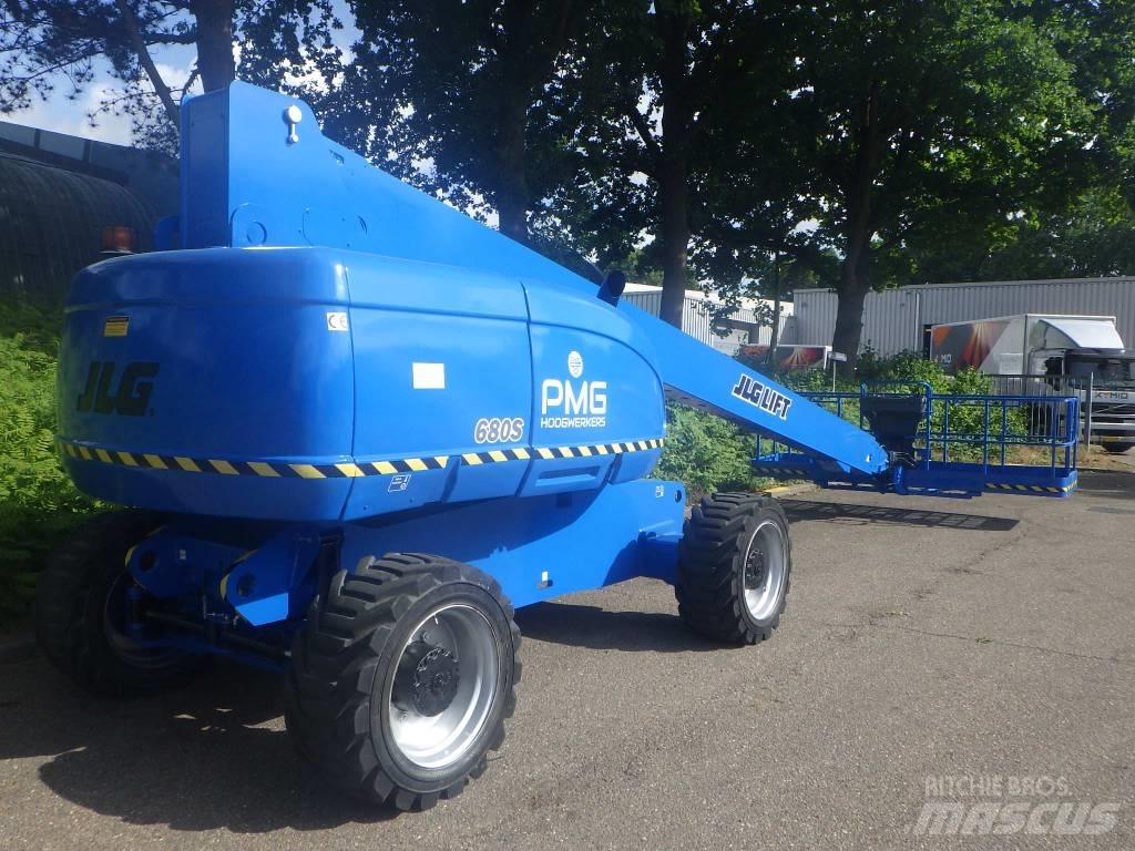 JLG 680S Nacele cu brat telescopic