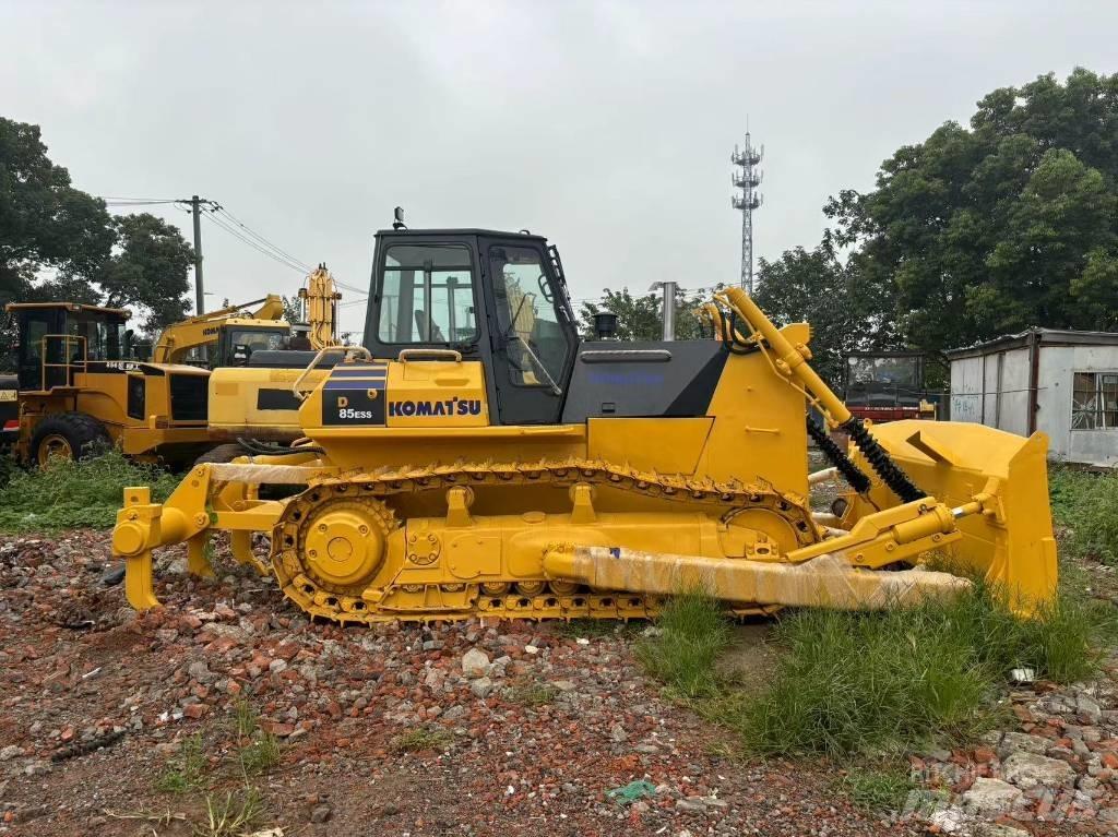Komatsu D 85 E-12 Buldozere pe senile