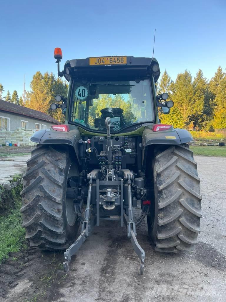 Valtra G 135 Tractoare