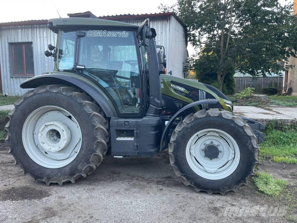 Valtra G 135 Tractoare