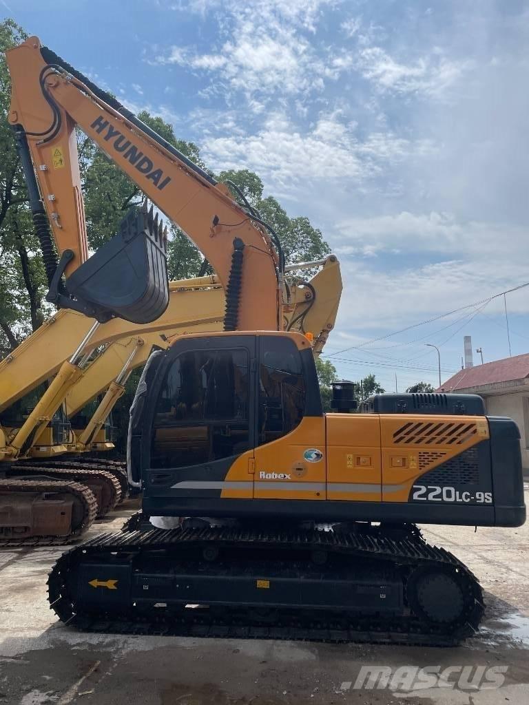Hyundai 220LC-9S Excavatoare pe șenile
