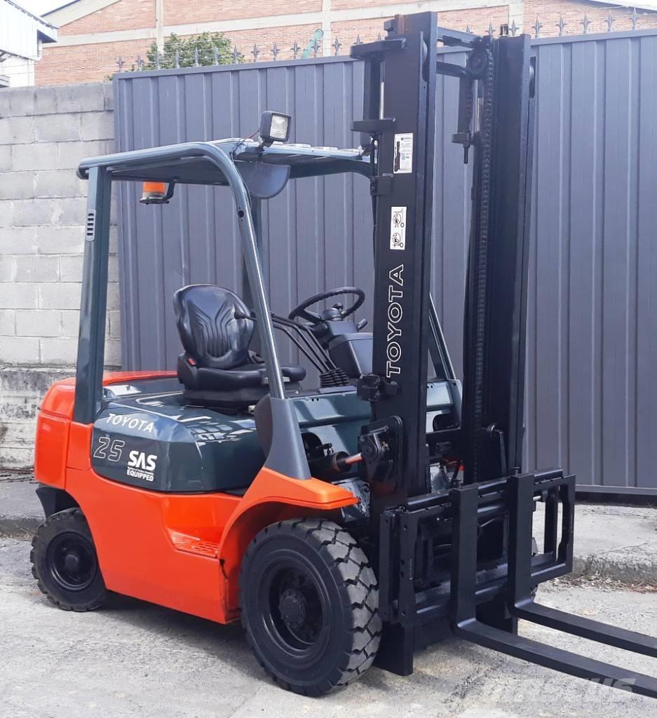 Toyota 02 7 FDF 25 Stivuitor diesel
