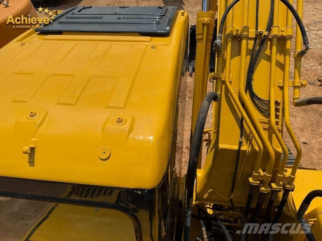 Komatsu PC 220 Excavatoare pe șenile
