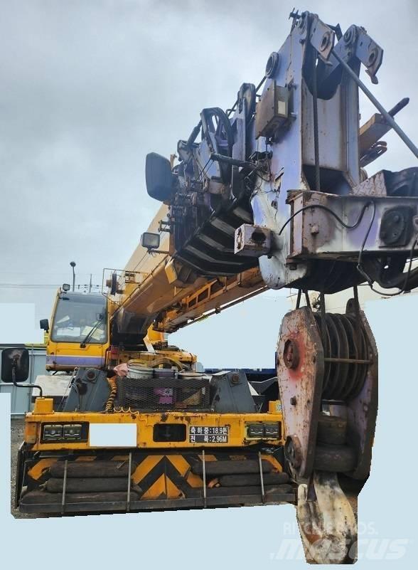 Tadano TR500M-3 Macara teren accidentat