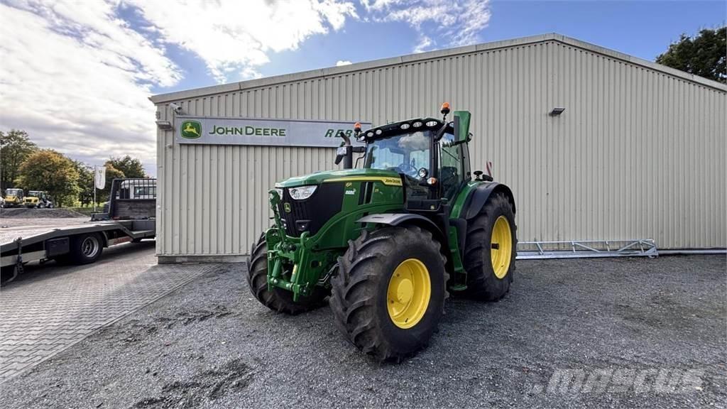 John Deere 6R215 Tractoare