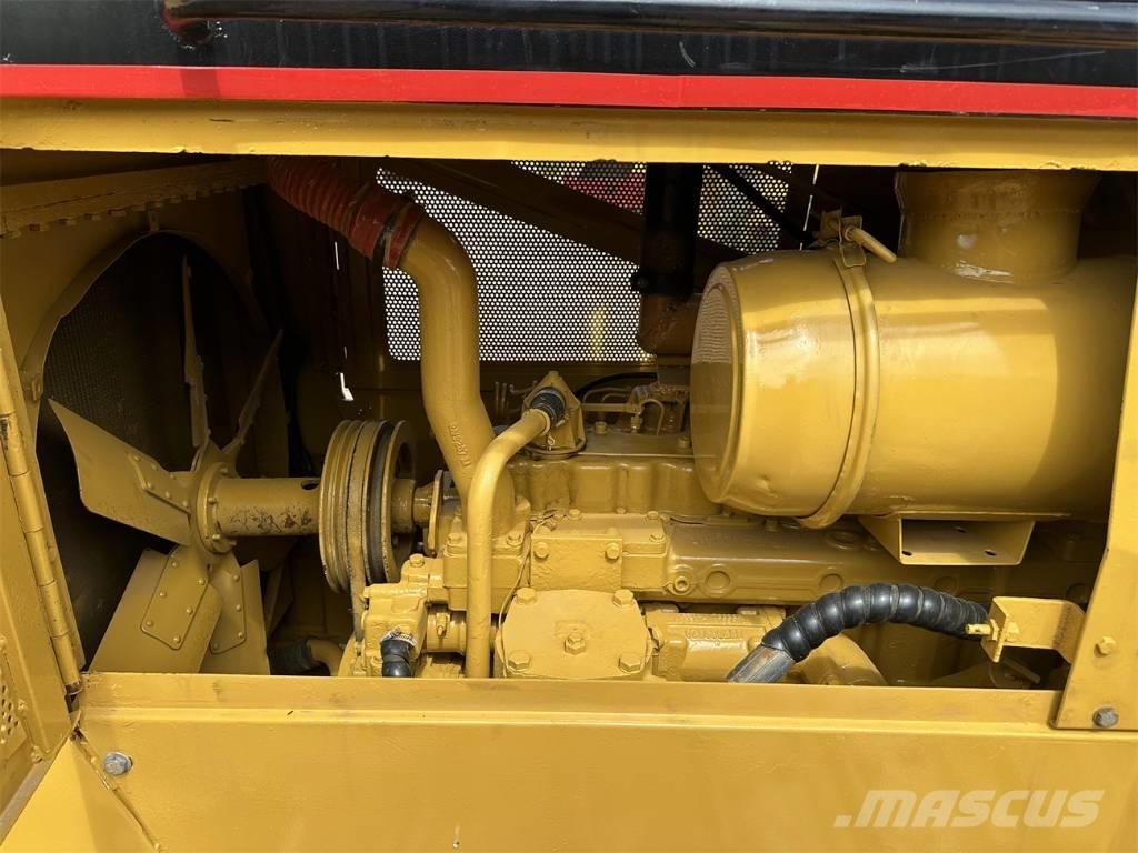 CAT D 6 G Buldozere pe senile