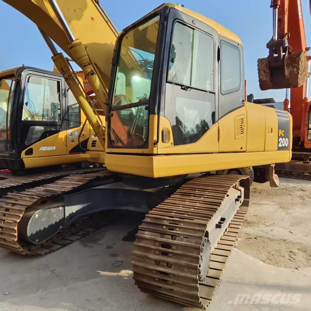 Komatsu PC 200-7 Excavatoare pe șenile
