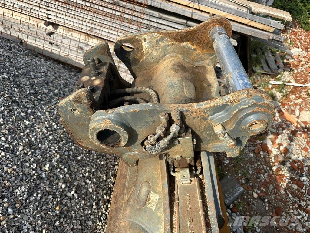 Liebherr R 922 Excavatoare pe șenile
