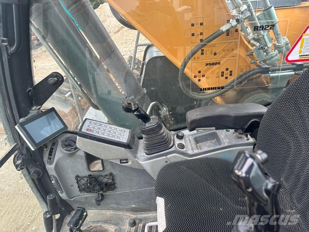 Liebherr R 922 Excavatoare pe șenile
