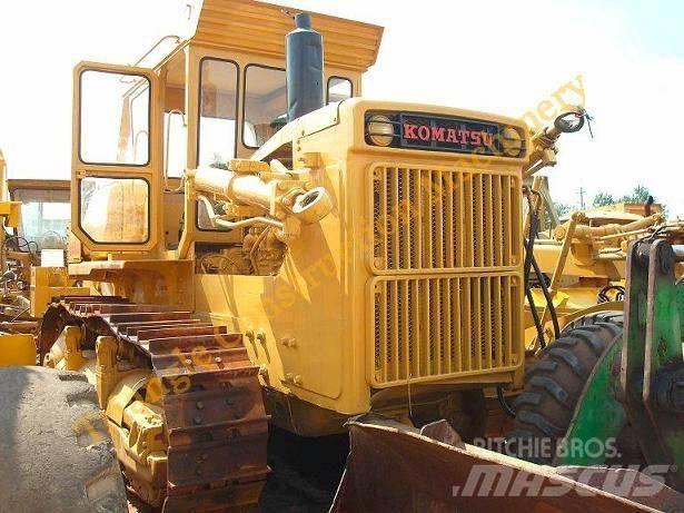 Komatsu d155a-1 Buldozere pe senile