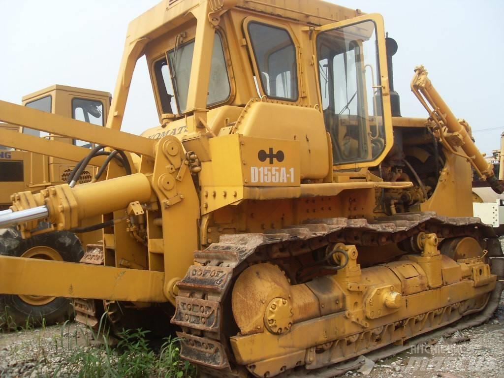 Komatsu d155a-1 Buldozere pe senile
